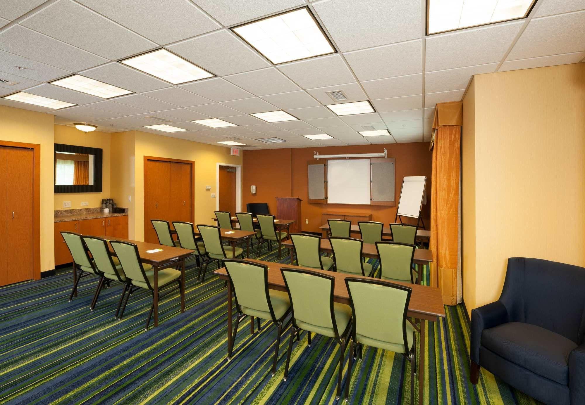 Fairfield Inn & Suites By Marriott Brunswick Freeport Buitenkant foto