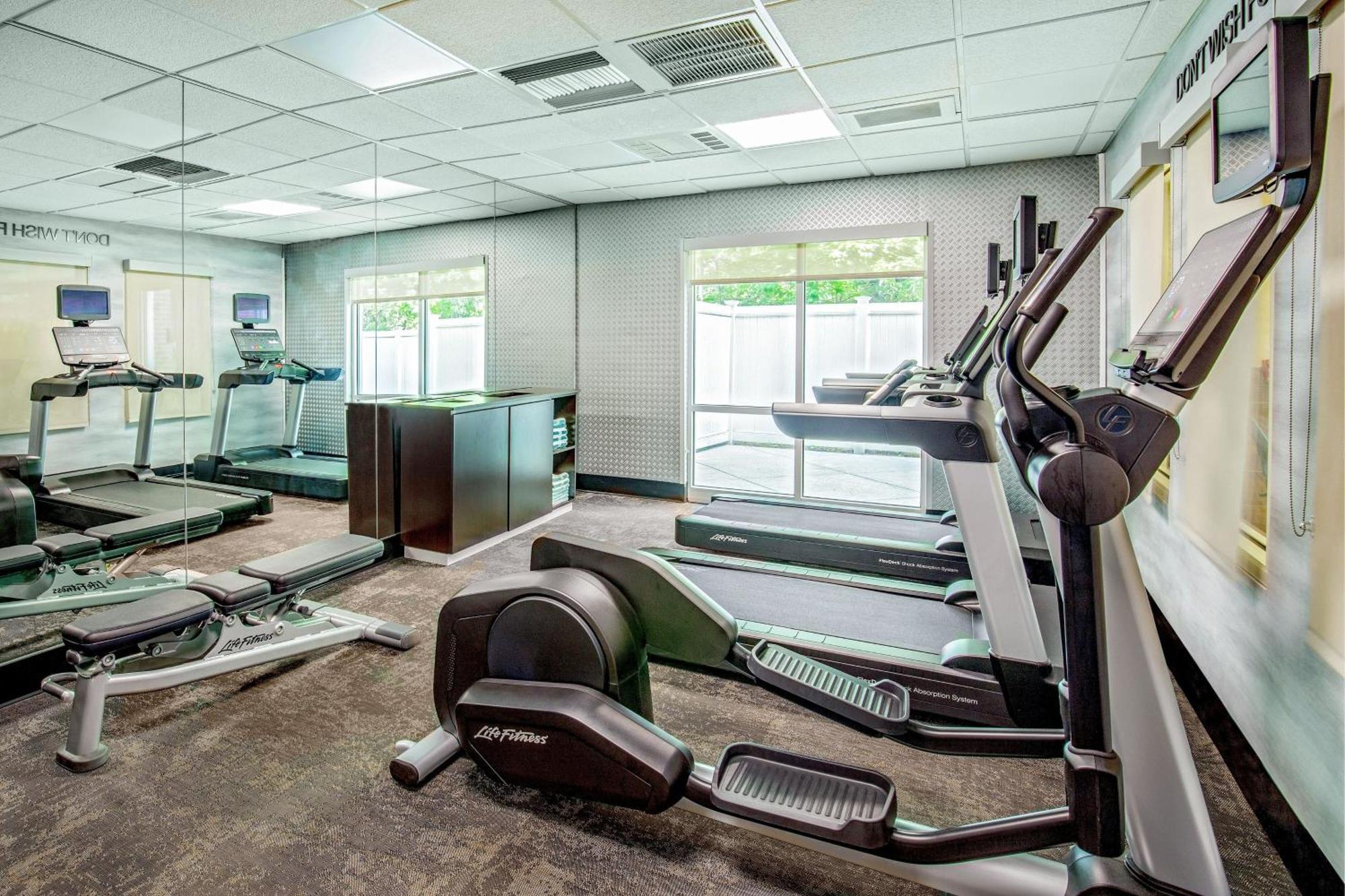 Fairfield Inn & Suites By Marriott Brunswick Freeport Buitenkant foto