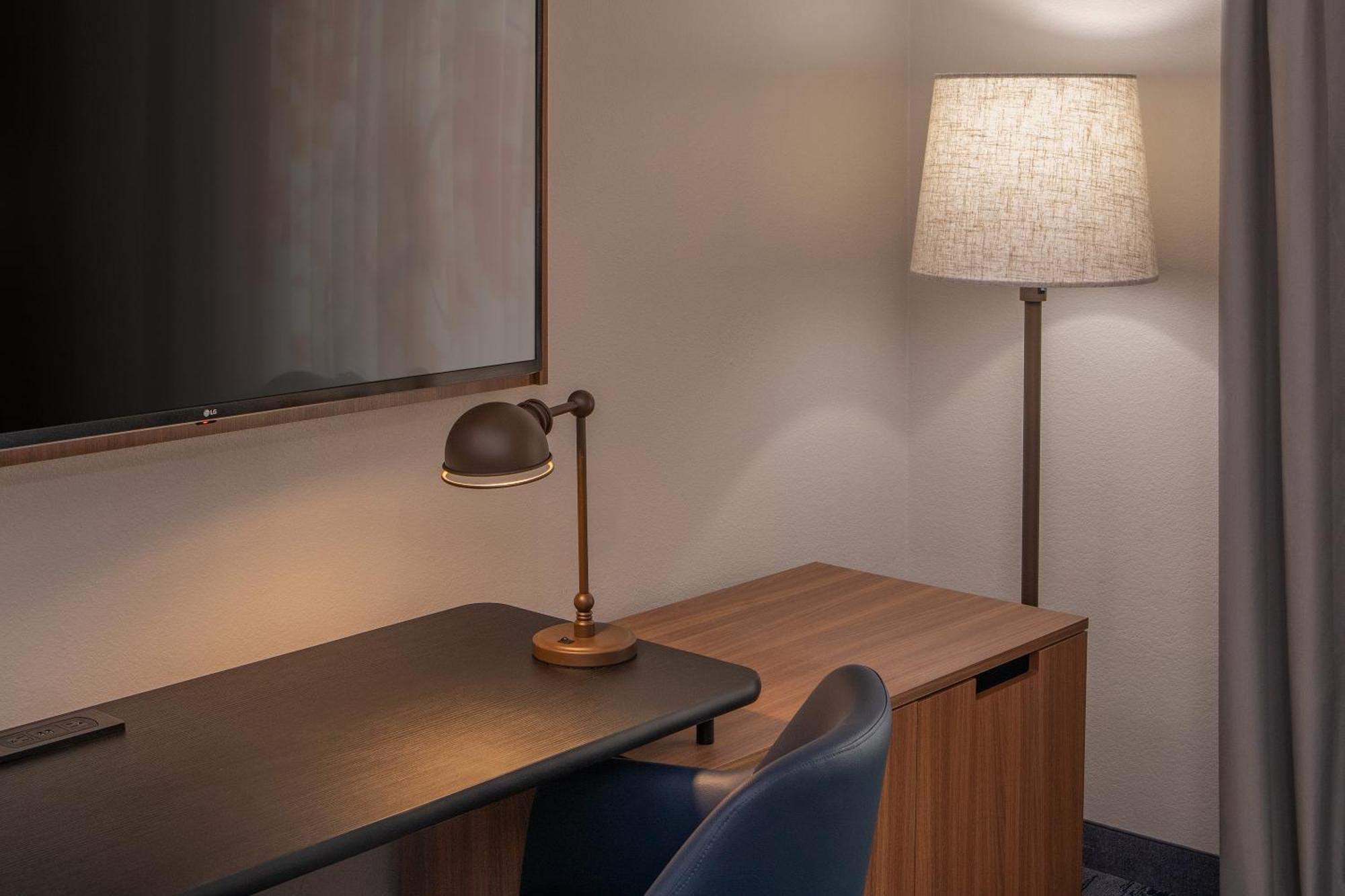 Fairfield Inn & Suites By Marriott Brunswick Freeport Buitenkant foto