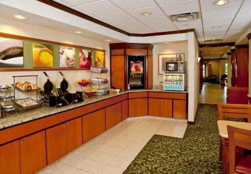 Fairfield Inn & Suites By Marriott Brunswick Freeport Buitenkant foto